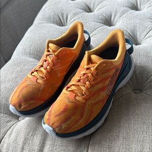 HOKA One One Mach women’s size 8.5 Orange Blue‎ Running Shoes